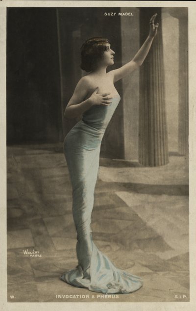 Chica con vestido azul de French Photographer
